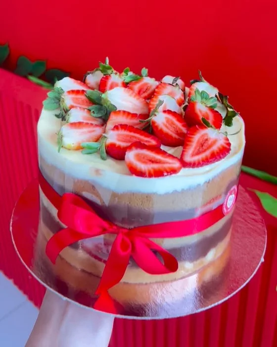 Torta de Ninho com Morangos, Forte & Fit